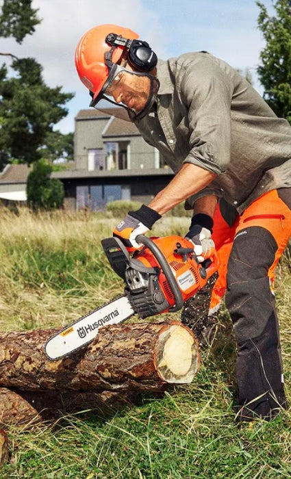 <h4><strong>HUSQVARNA</strong></h4><h1>Chainsaws</h1>